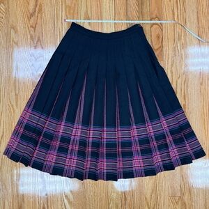 Pendleton Petite Vintage 80’s Black & Pink Plaid Pleated Women's Wool Midi Skirt